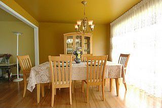 5th image of 14549 Pinewood Ct