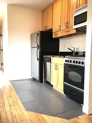 Rented by Meraki Realty LLC | media 4