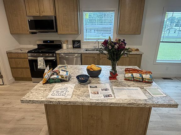 4th image of 7 Orchard Lane Ct #7
