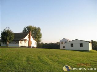 7896 Waterfall Rd, Hustontown, PA 17229