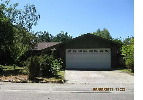 2608 Blackburn Dr Photo 1