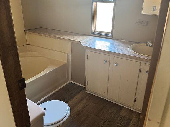 2nd image of 728 Vida Ct
