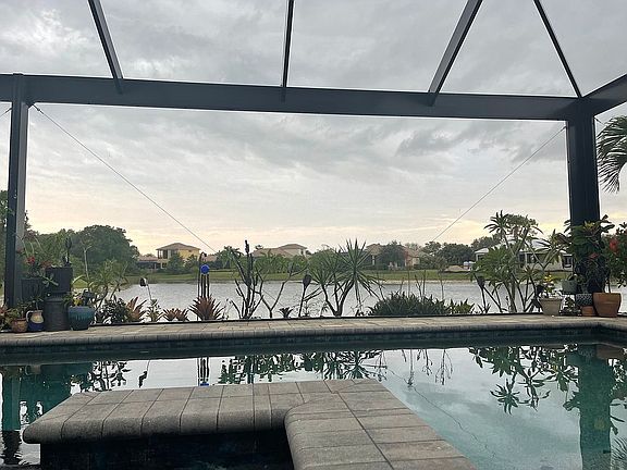 Wide view lanai screen 