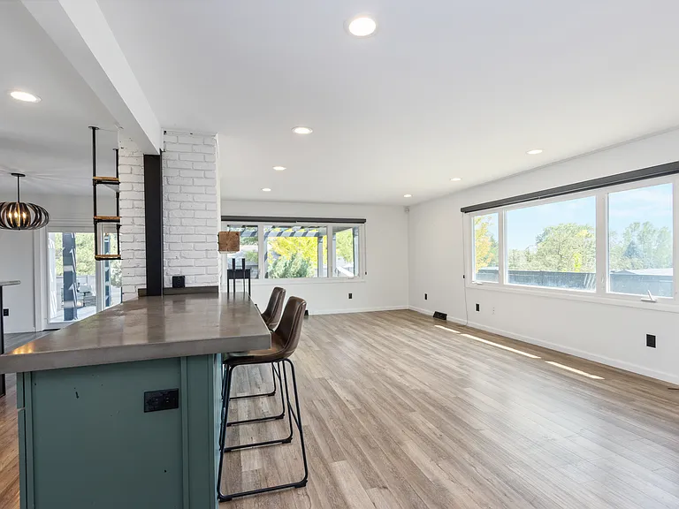 3440 Powderhorn Cir — Photo 16