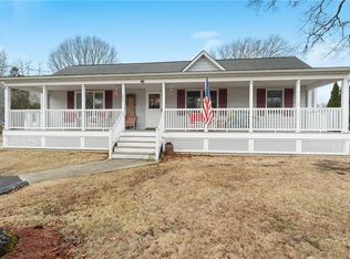 393 Klondike Rd, Charlestown, RI 02813