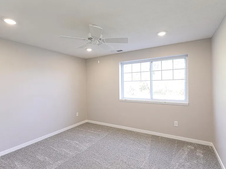 8334 Broken Ridge Dr — Photo 23