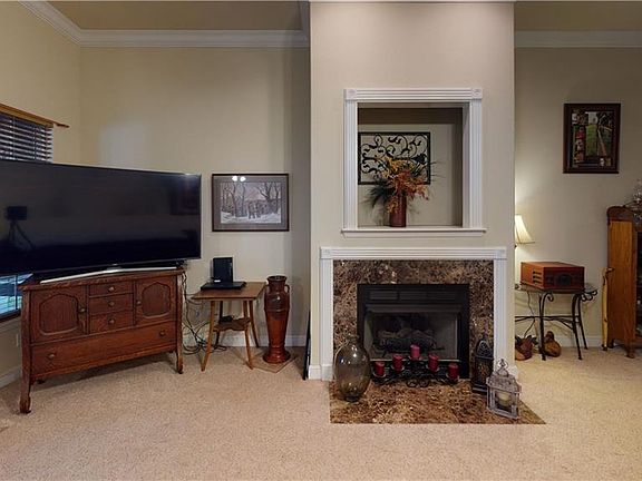 5th image of 1618 S River Meadows Dr