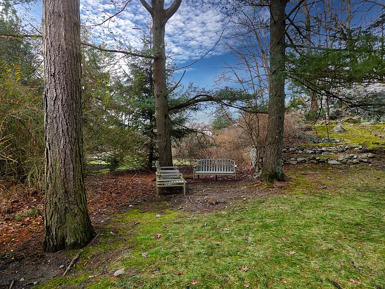8 Old Park Rd — Photo 17