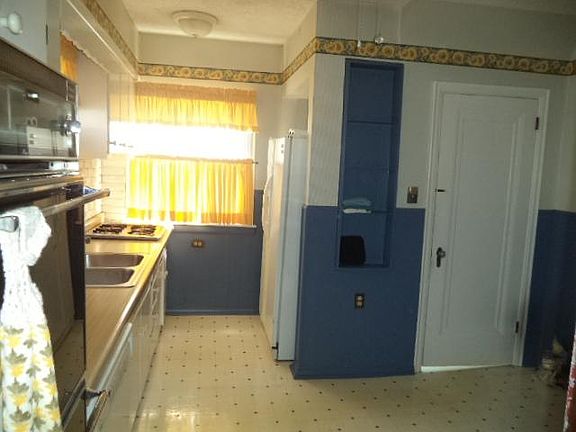 4th image of 68 Terrace Dr