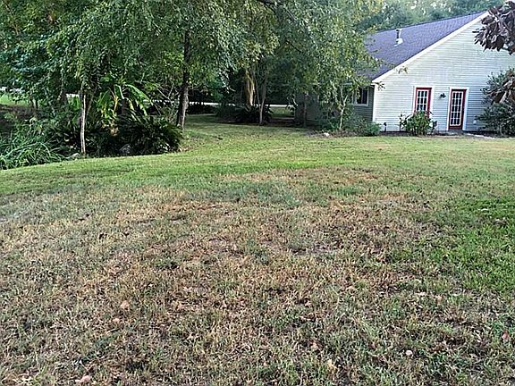 The garage lover s DREAM garage!!! If you are wondering about the land, keep looking, I shot a photo