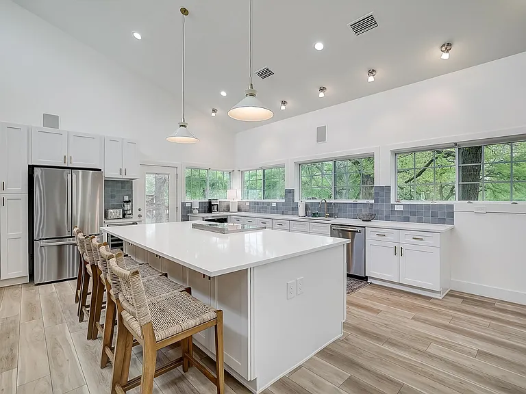 5511 N Dunlap Rd — Photo 42