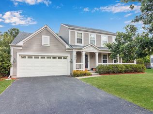 208 Oakton Ln, Lake Villa, IL 60046