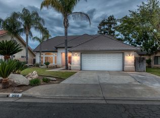 2148 E Shea Dr, Fresno, CA 93720