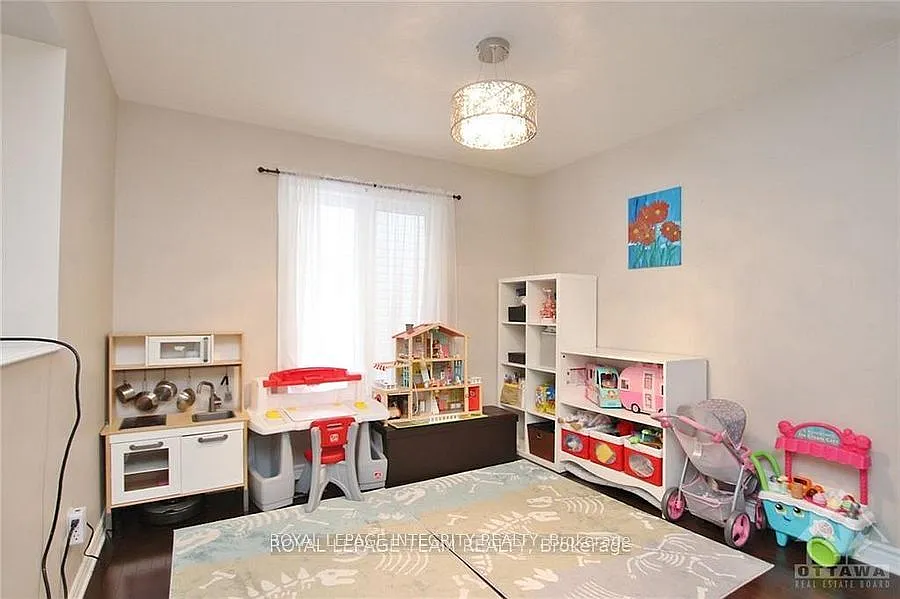 3 bed, $2,800 — Photo 4