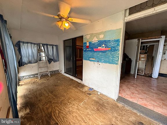 3rd image of 315 Magothy Rd