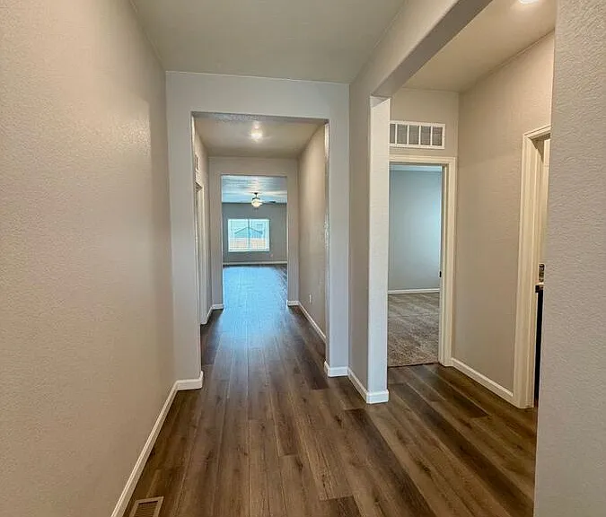 2299 Murray St — Photo 2