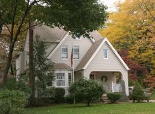 2072 E 221st St, Euclid, OH 44117