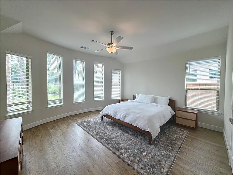 22037 Gateway Arch Dr — Photo 15