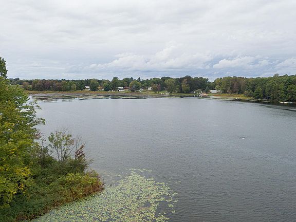4th image of 53790 County Road 384
