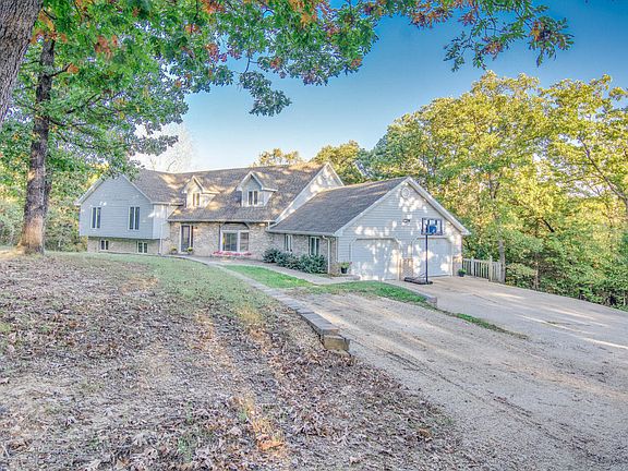 2nd image of 3623 Randall Dr