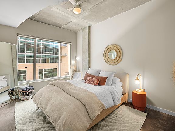 3rd image of 600 12th Ave S APT 620