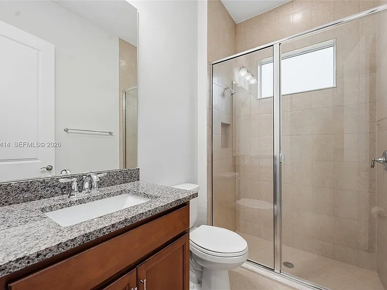 15239 Goldfinch Cir — Photo 36