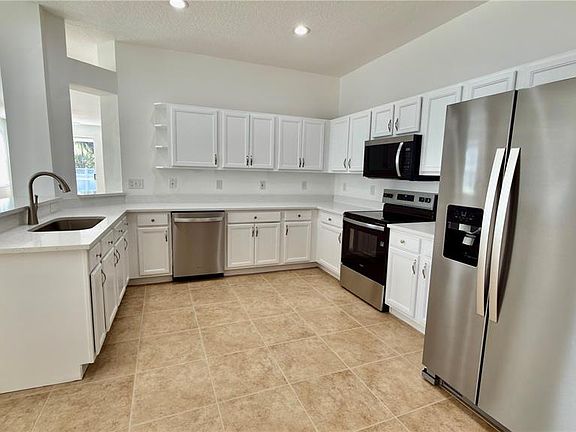 5th image of 3403 Chapel Creek Cir