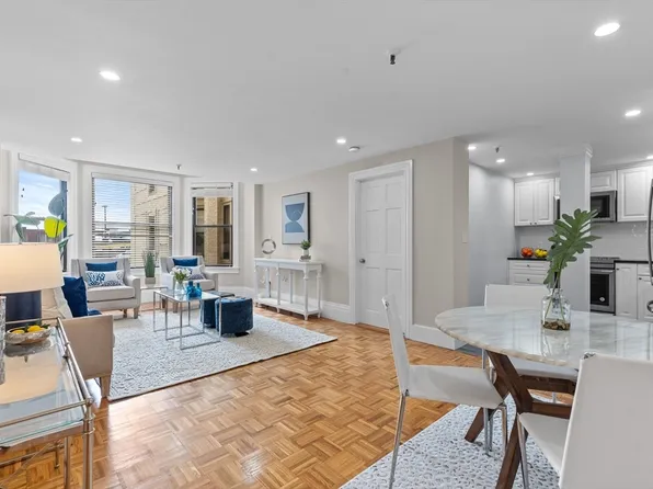 390 Commonwealth Ave APT 503, Boston, MA 02215