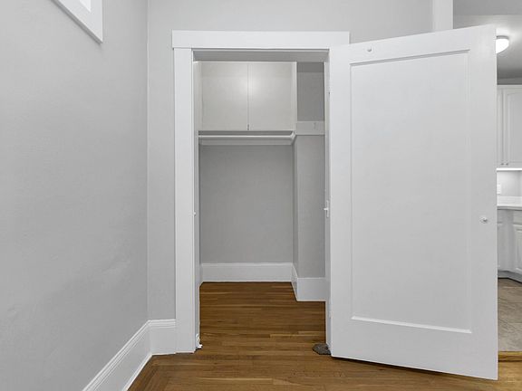 5th image of 1130 Larkin St APT 6