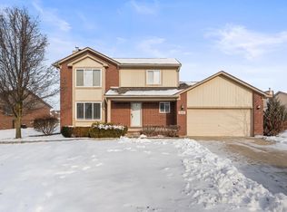31164 Leopard Cir, Chesterfield, MI 48047
