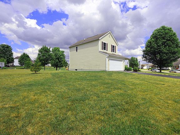 2nd image of 11600 Chanticleer Dr NW