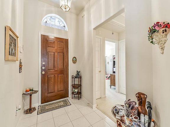 4th image of 1511 Lamplight Trail Dr