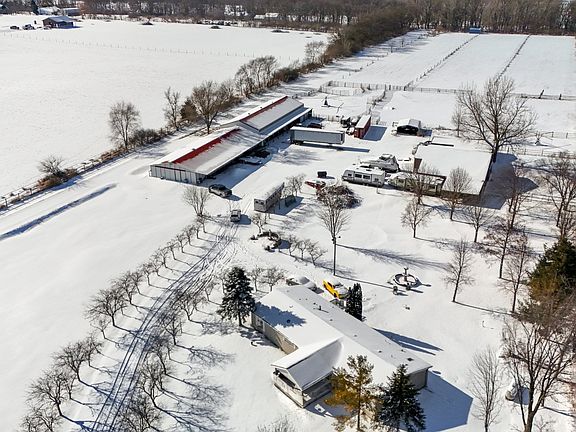 3rd image of 30048 S Klemme Rd