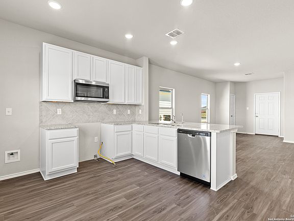 5th image of 2087 Olivia Drive