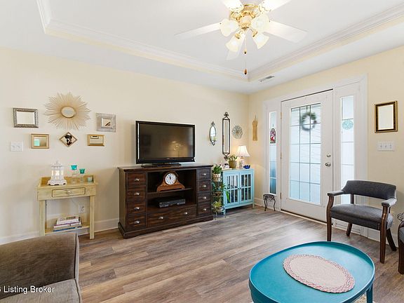 5th image of 8631 Applegate Village Dr