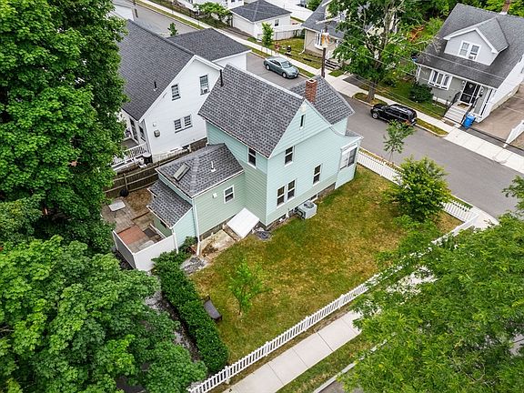 4th image of 54 Marshall St