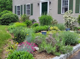 46-46 School St #A, Upton, MA 01568