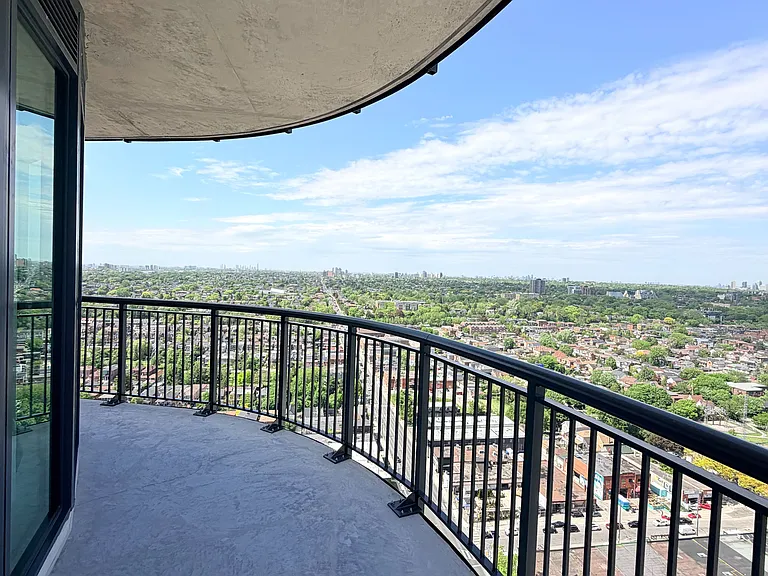 1185 Dupont St #2507 — Photo 36