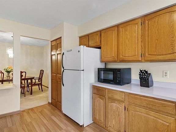 4th image of 4584 S Greenridge Cir #4584