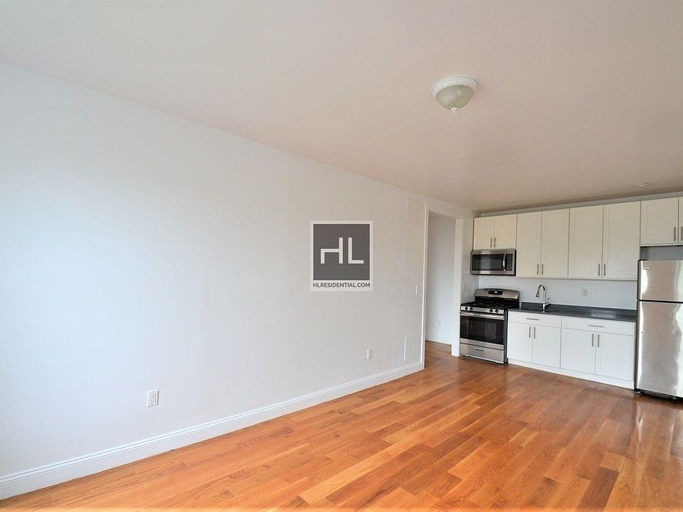 2nd image of 2120 Tiebout Ave #D1