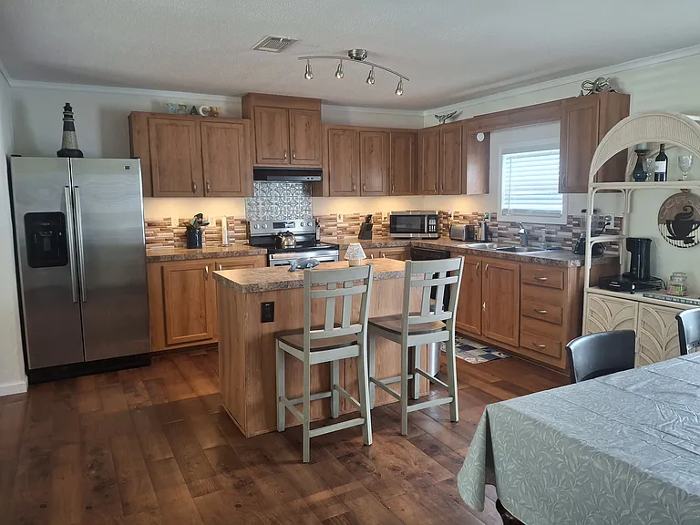 17519 SW 95th Ave — Photo 5