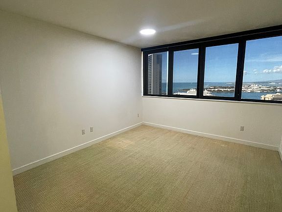 5th image of 600 Queen St #2905
