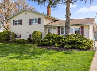 5697 Jaycox Rd, North Ridgeville, OH 44039