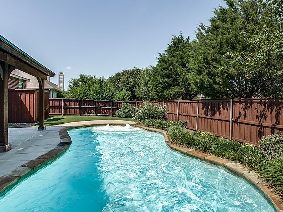 5th image of 1580 Mahogany Dr