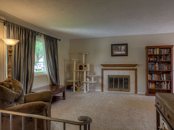 3rd image of 2303 Whitted Dr