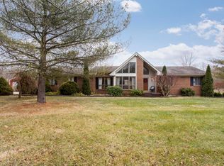 3807 Hambletonian Rd, La Grange, KY 40031