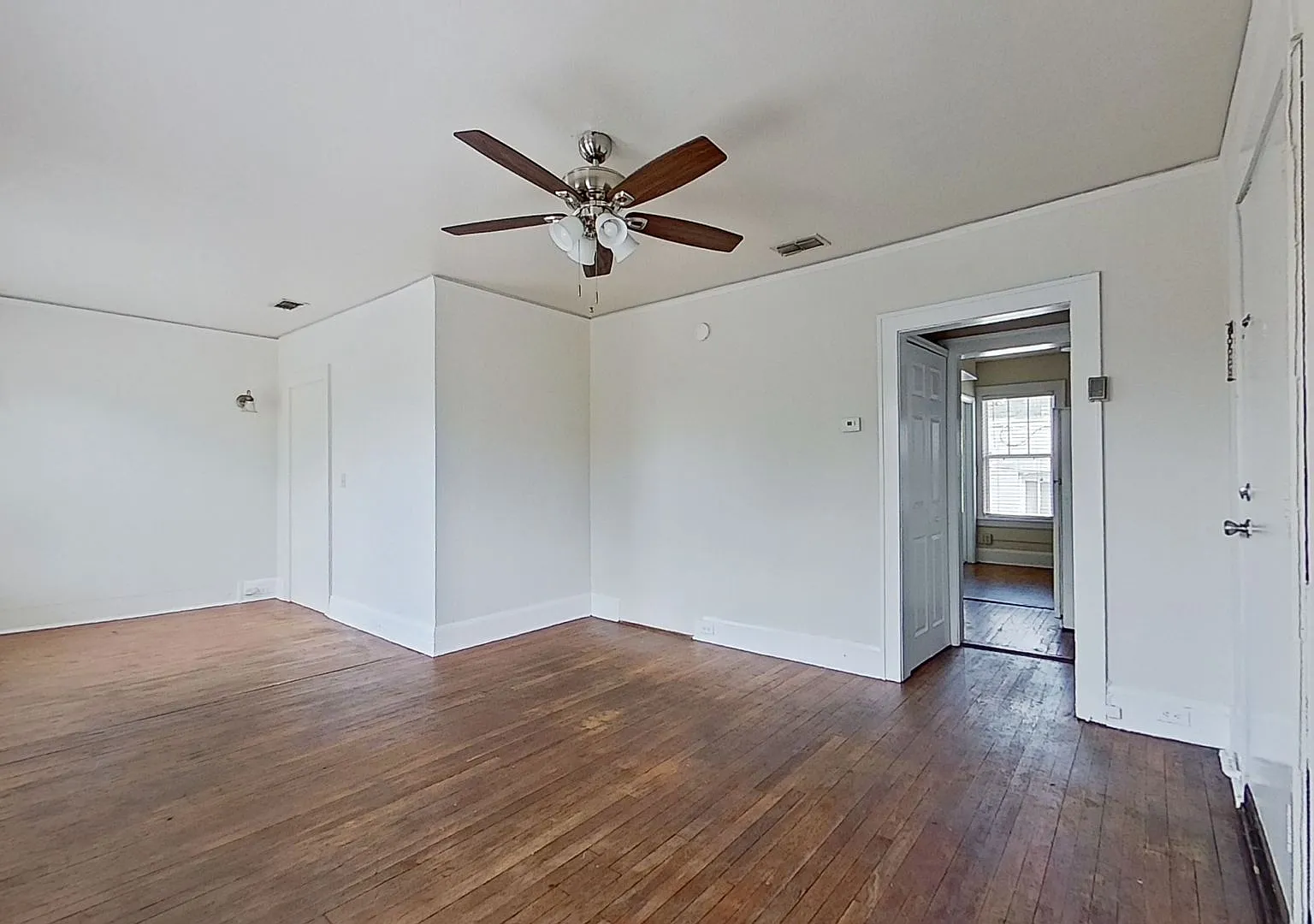 Belmont Naldo Apartments — Photo 4