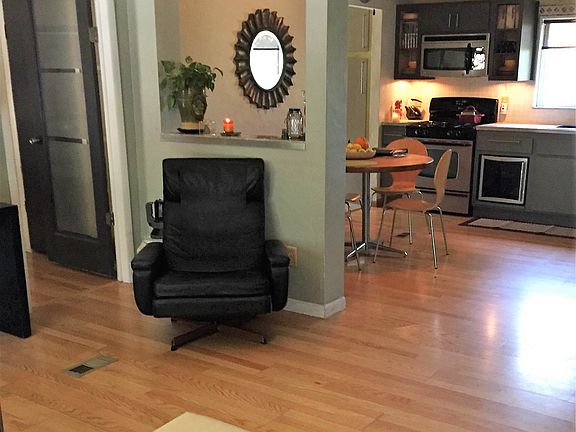 Livingroom & Kitchen