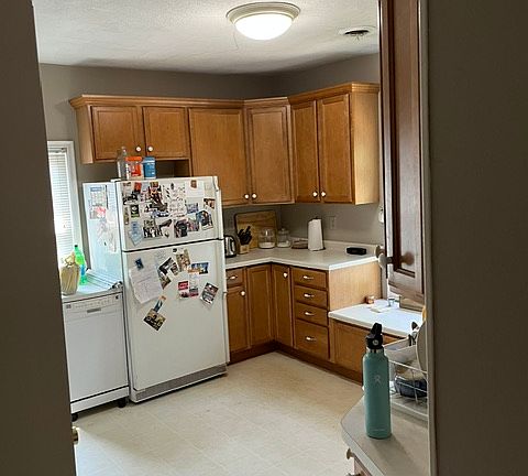 4th image of 438 2nd St NE #438