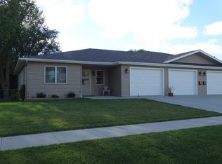 203 3rd St SW, Waukon, IA 52172